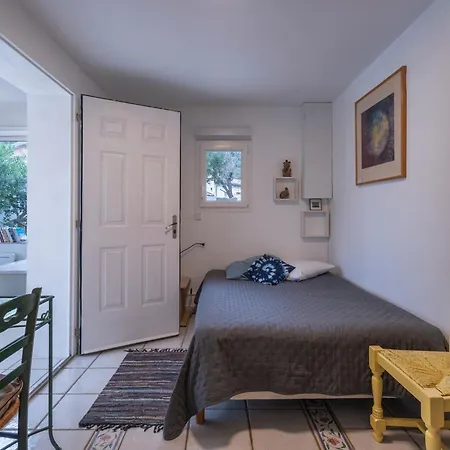 Apartman Rez De Jardin A 100 M De La *
