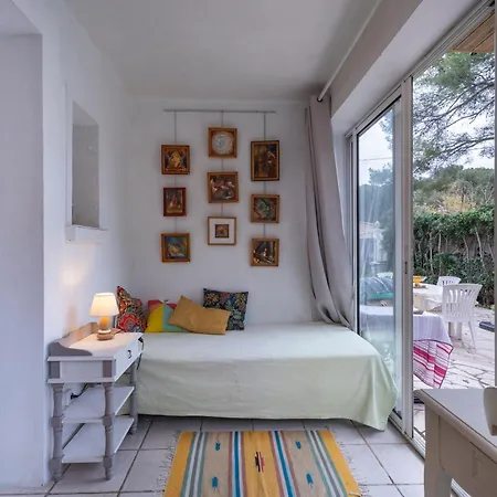 Rez De Jardin A 100 M De La *